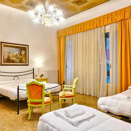 Joy Rialto Apartment Venice